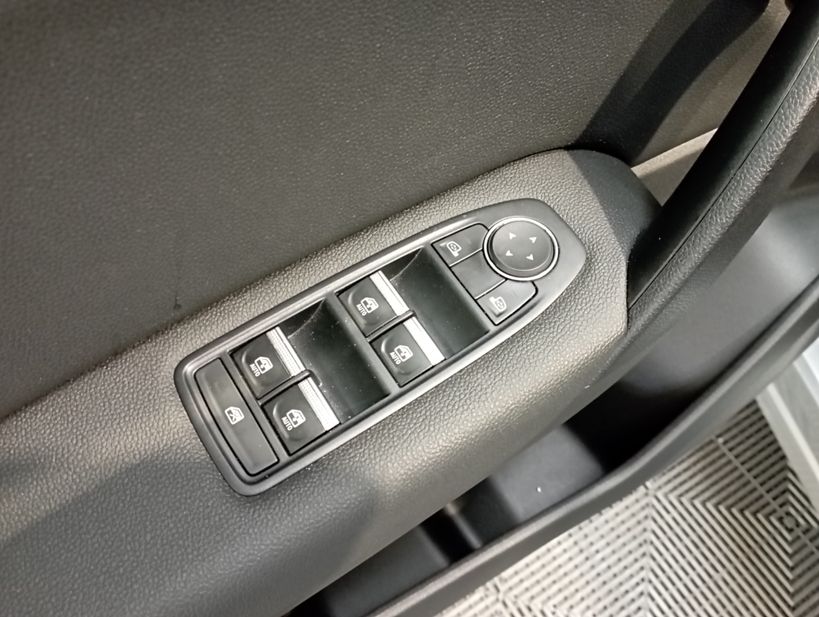 RENAULT CAPTUR 2022 - Photo n°39