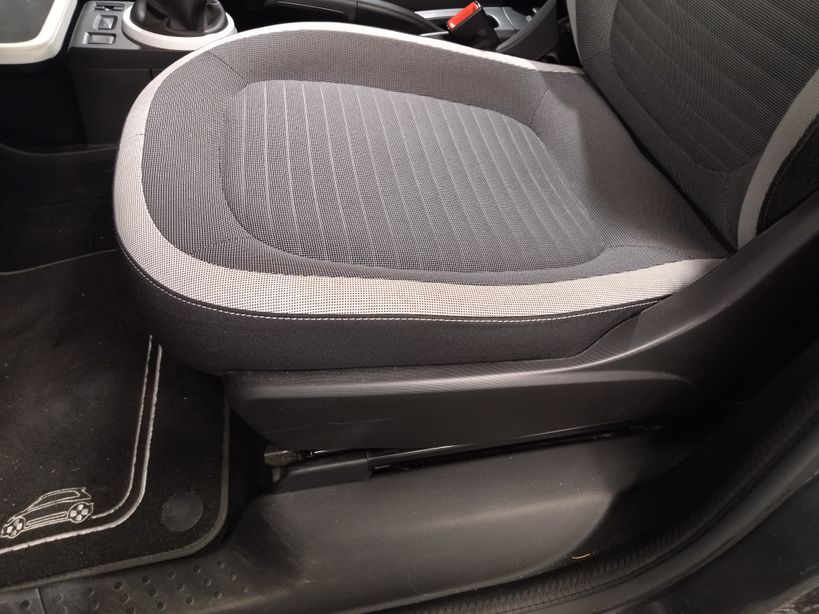 RENAULT TWINGO III 2017 - Photo n°24