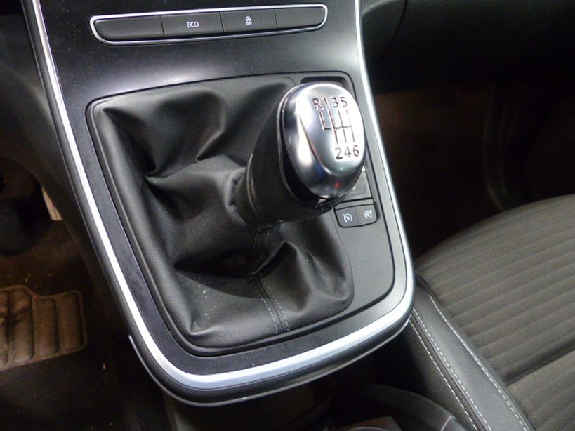 RENAULT GRAND SCENIC IV 2017 - Photo n°25