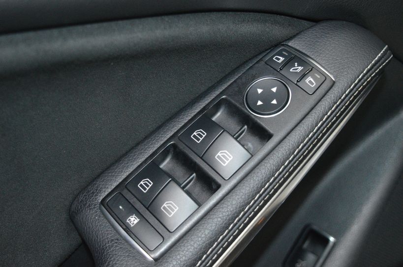 MERCEDES CLASSE CLA SHOOTING BRAKE 2017 - Photo n°34