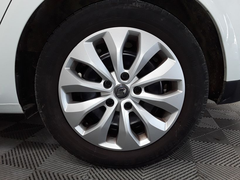 RENAULT MEGANE IV SOCIETE 2016 - Photo n°8