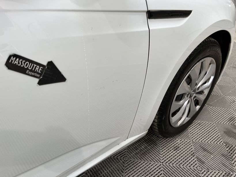 RENAULT MEGANE IV ESTATE 2017 - Photo n°10