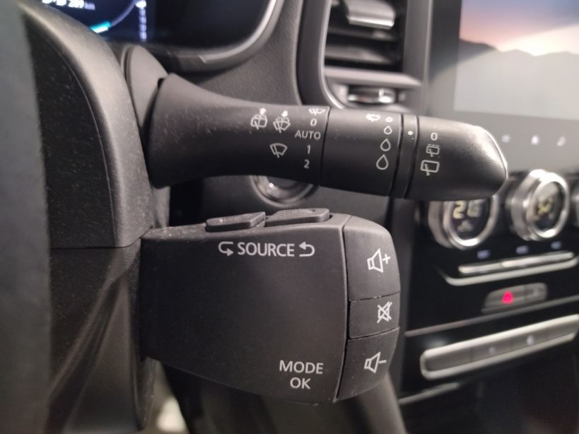 RENAULT MEGANE IV BERLINE 2021 - Photo n°15