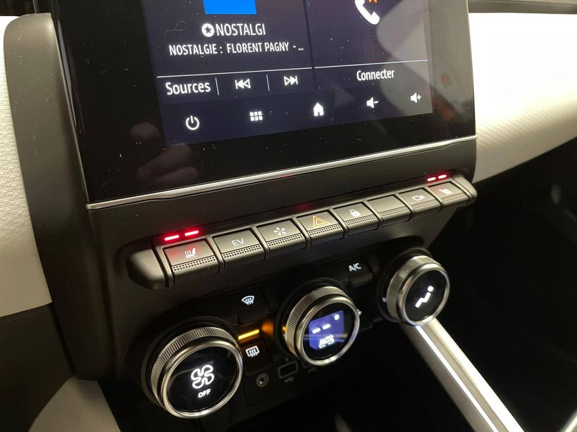 RENAULT CLIO V 2023 - Photo n°17