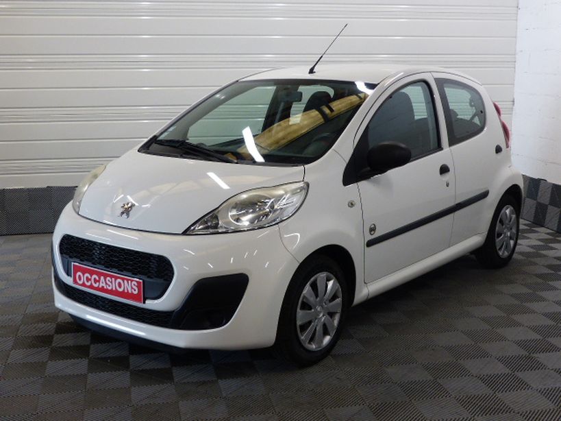 PEUGEOT 107 2013 - Photo n°1