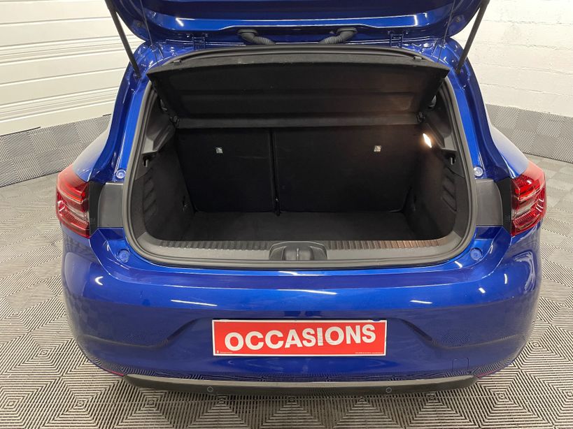 RENAULT CLIO V 2023 - Photo n°9