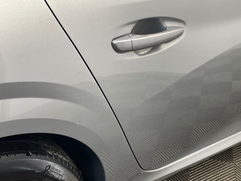 PEUGEOT 208 2023 - Photo n°5