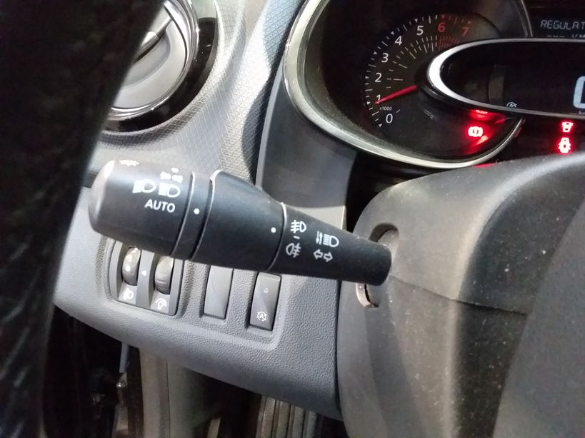 RENAULT CLIO IV 2018 - Photo n°13