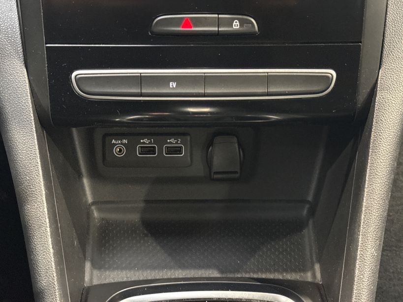 RENAULT MEGANE IV ESTATE 2022 - Photo n°18