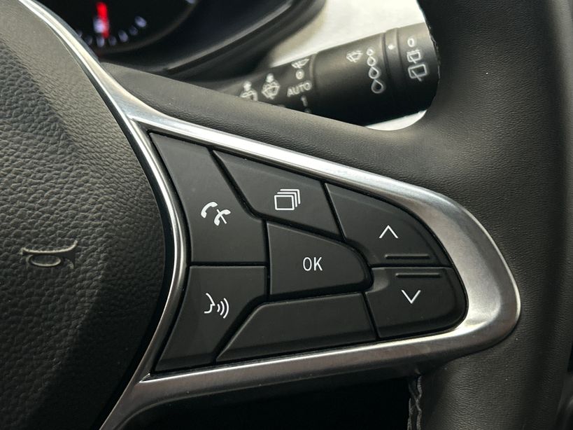 RENAULT CLIO V 2023 - Photo n°22