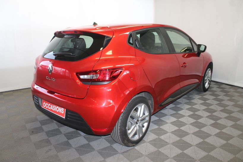 RENAULT CLIO IV 2017 - Photo n°8