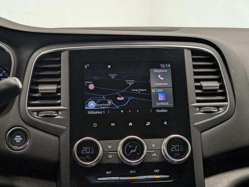 RENAULT MEGANE IV BERLINE 2022 - Photo n°16