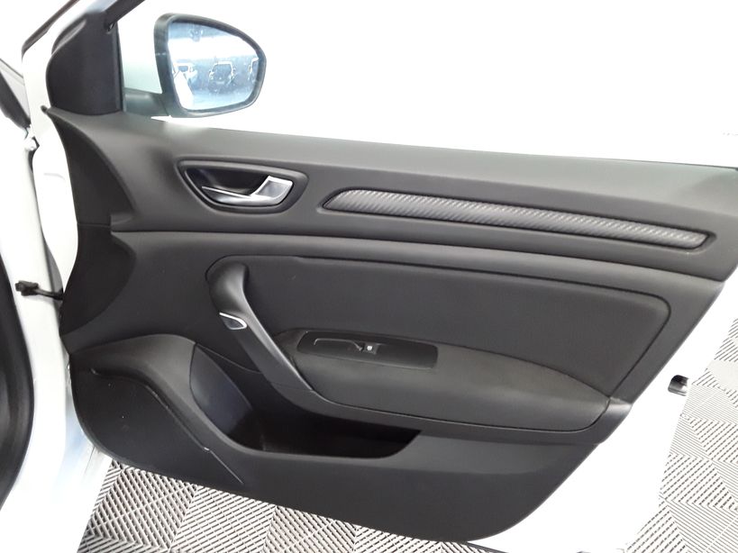 RENAULT MEGANE IV BERLINE BUSINESS 2019 - Photo n°8