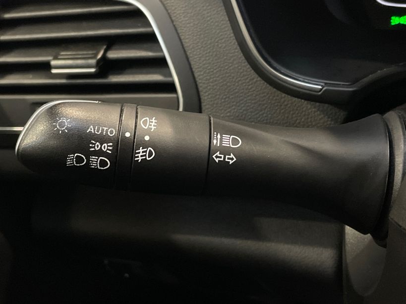 RENAULT MEGANE IV BERLINE 2021 - Photo n°28