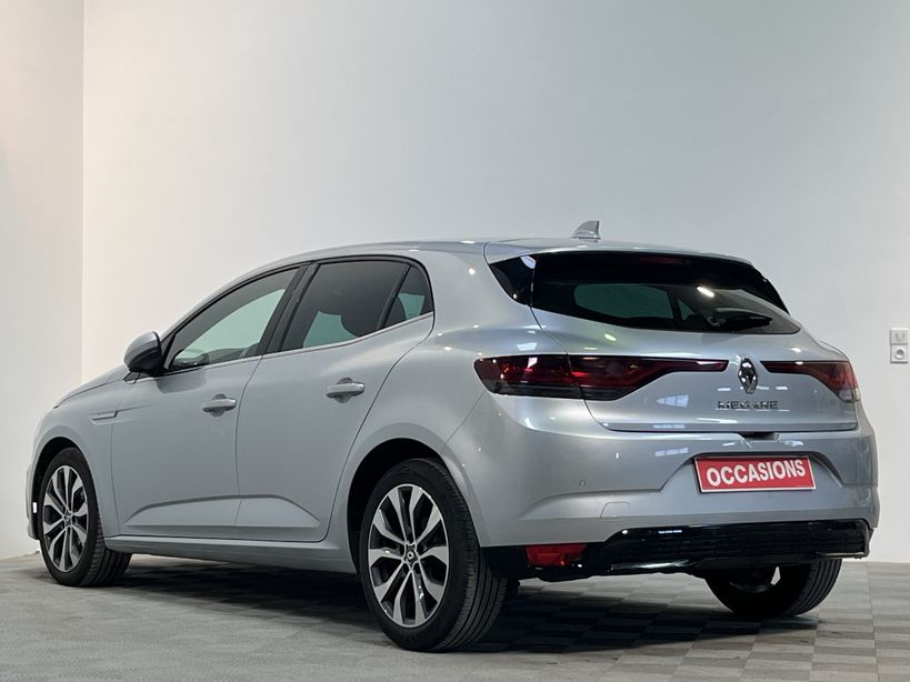 RENAULT MEGANE IV BERLINE 2021 - Photo n°4