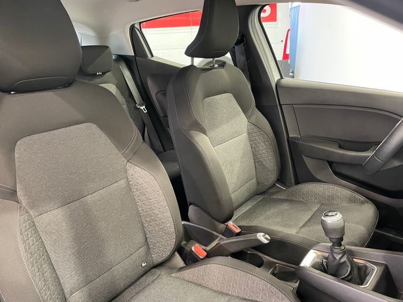 RENAULT CLIO V 2021 - Photo n°9