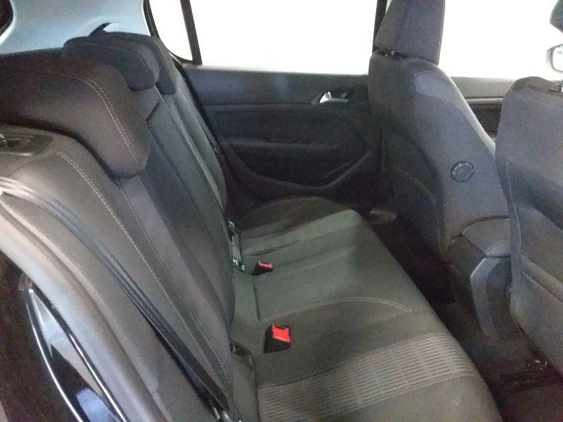 PEUGEOT 308 2020 - Photo n°9
