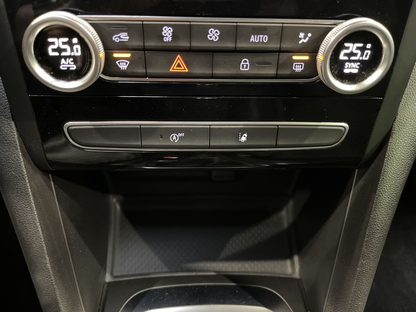 RENAULT MEGANE IV ESTATE 2020 - Photo n°16