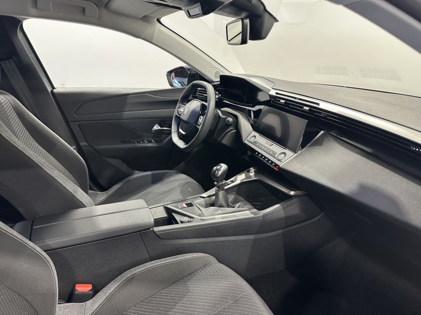 PEUGEOT 308 2024 - Photo n°8