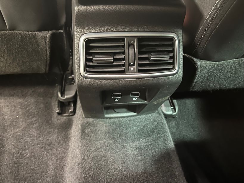 RENAULT MEGANE IV ESTATE 2023 - Photo n°27