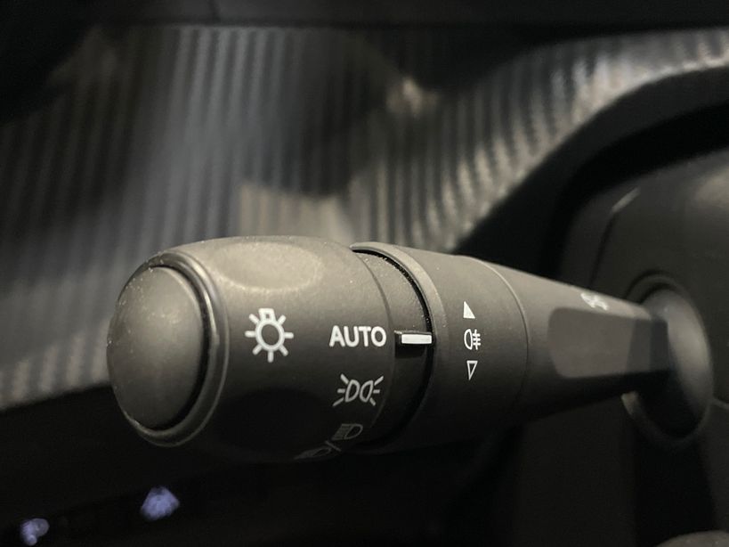 PEUGEOT 208 2023 - Photo n°27