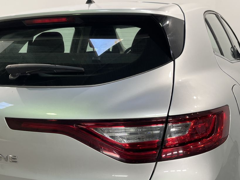 RENAULT MEGANE IV BERLINE BUSINESS 2020 - Photo n°8
