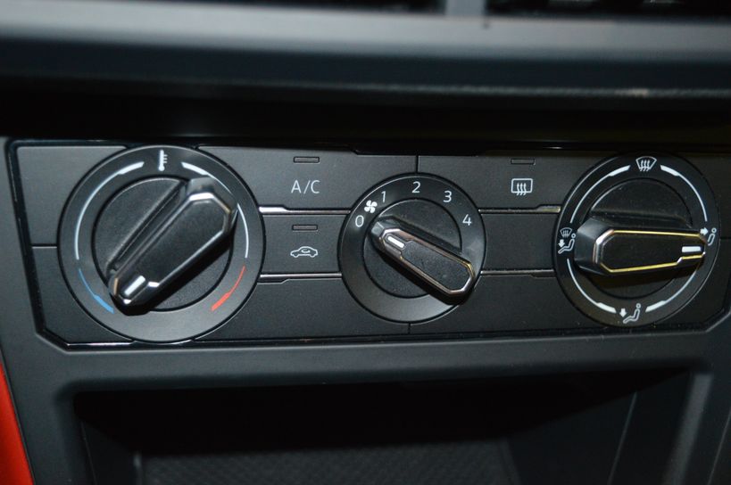 VOLKSWAGEN POLO 2019 - Photo n°16