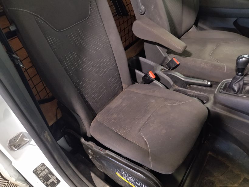 FORD TRANSIT COURIER FOURGON 2020 - Photo n°4
