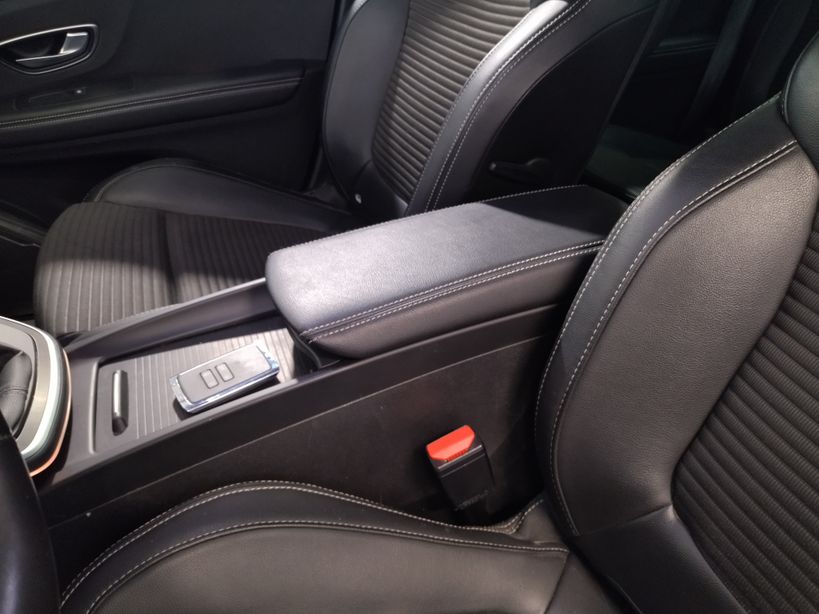 RENAULT SCENIC IV 2017 - Photo n°25