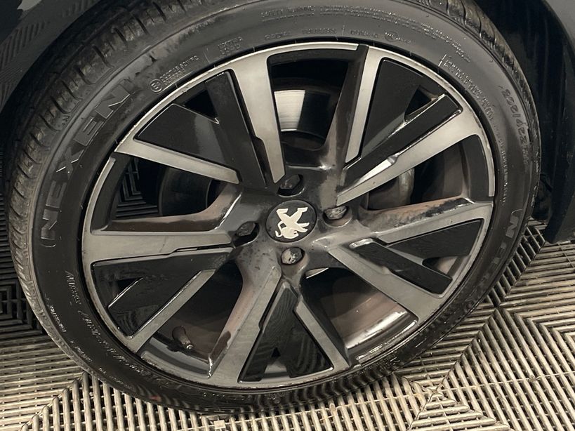 PEUGEOT 208 2023 - Photo n°3