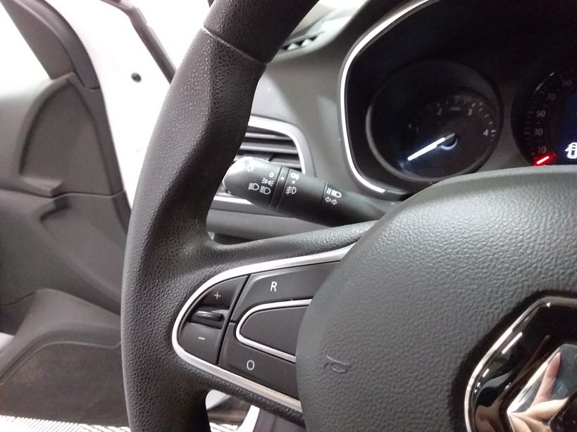 RENAULT MEGANE IV SOCIETE 2020 - Photo n°17