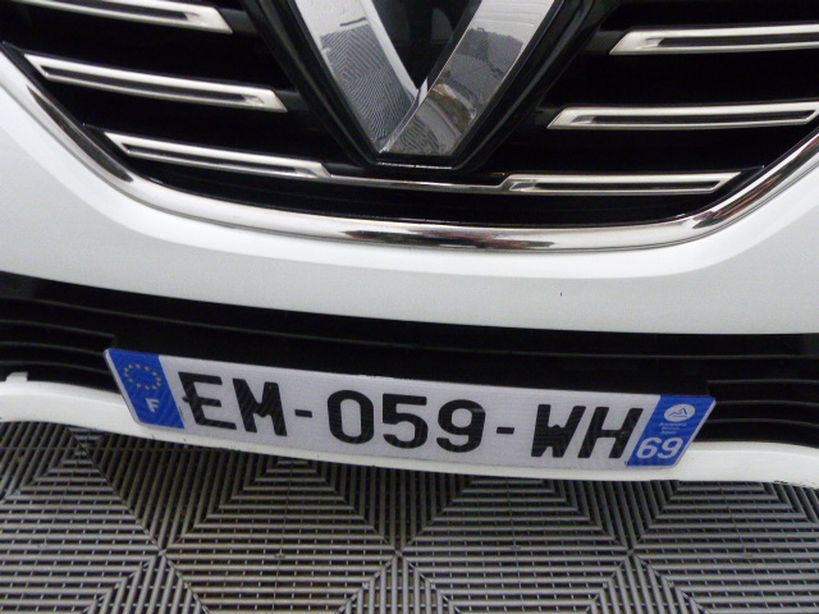 RENAULT MEGANE IV ESTATE 2017 - Photo n°11
