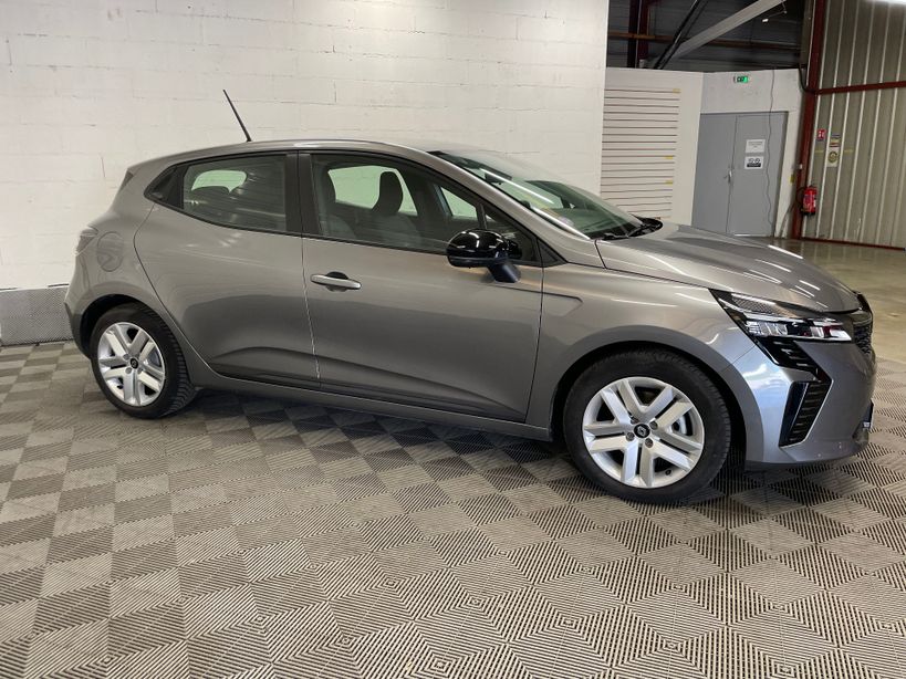 RENAULT CLIO V 2024 - Photo n°5