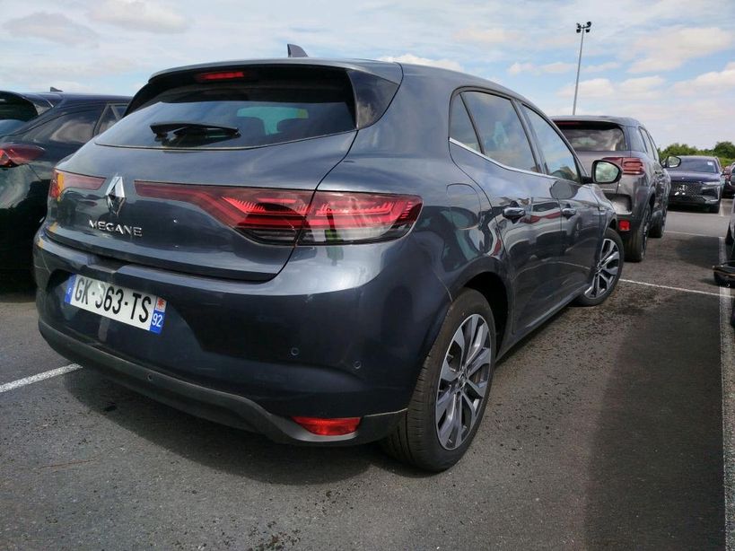 RENAULT MEGANE IV BERLINE 2022 - Photo n°6