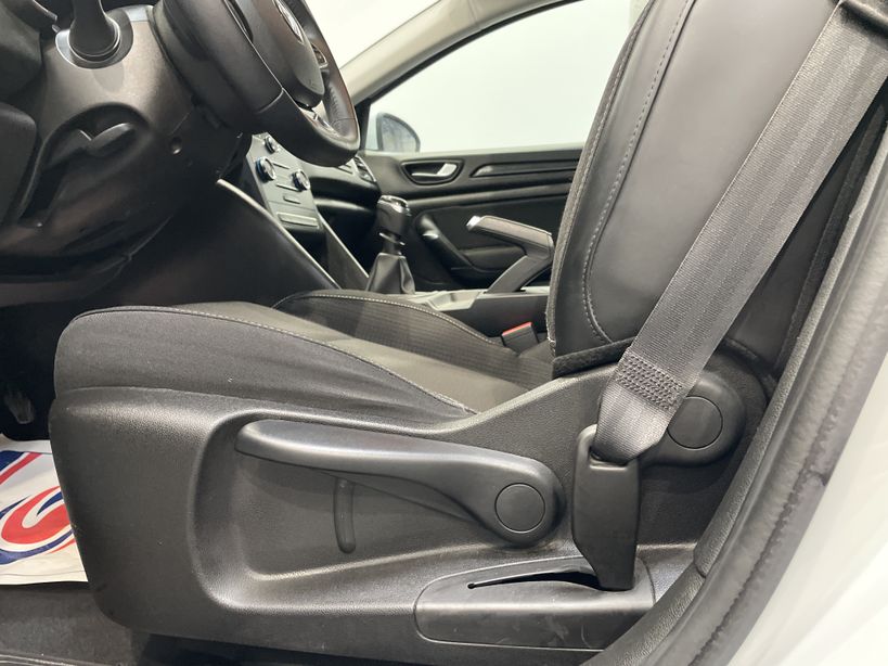 RENAULT MEGANE IV BERLINE BUSINESS 2019 - Photo n°36