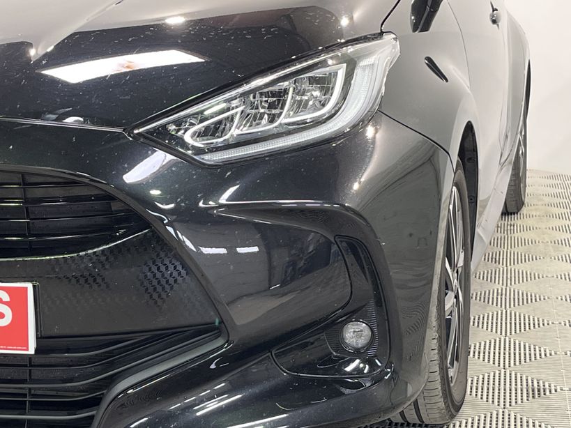 TOYOTA YARIS HYBRIDE MY22 2022 - Photo n°8