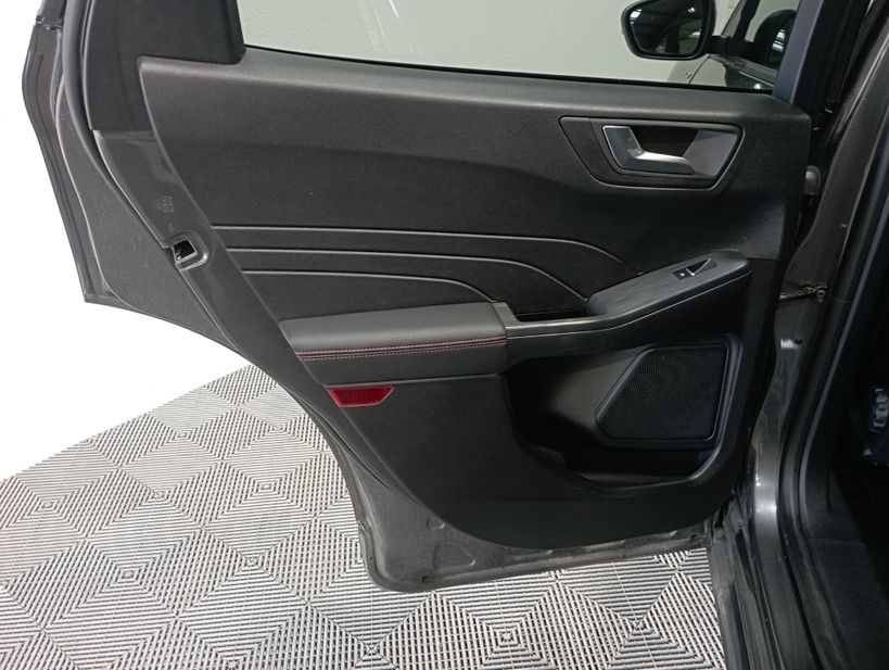 FORD KUGA 2022 - Photo n°17