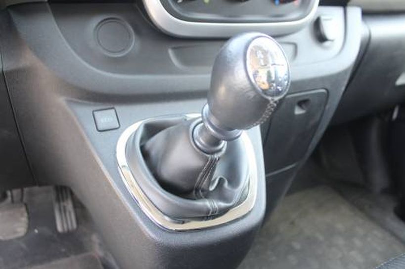 RENAULT TRAFIC III FG 2016 - Photo n°204