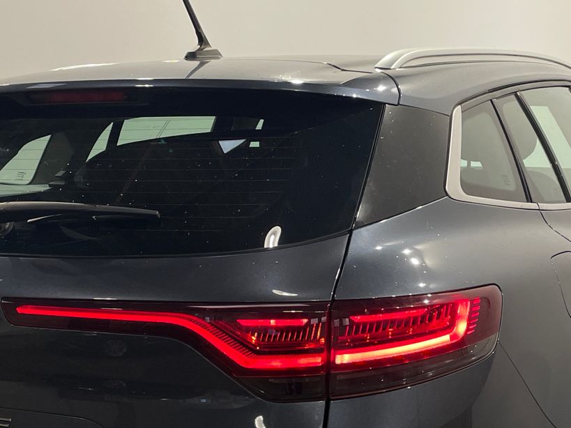 RENAULT MEGANE IV ESTATE 2021 - Photo n°8