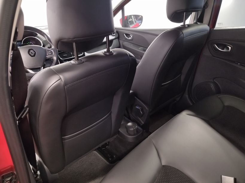 RENAULT CLIO IV ESTATE 2018 - Photo n°21