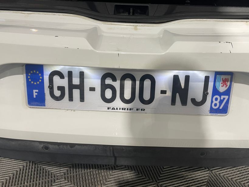 RENAULT MEGANE IV BERLINE 2022 - Photo n°3