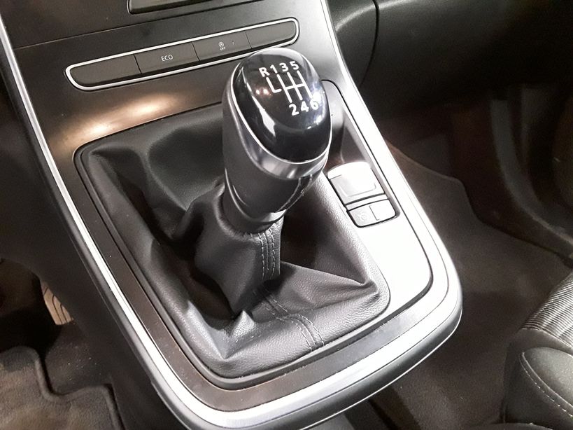 RENAULT GRAND SCENIC IV 2019 - Photo n°13