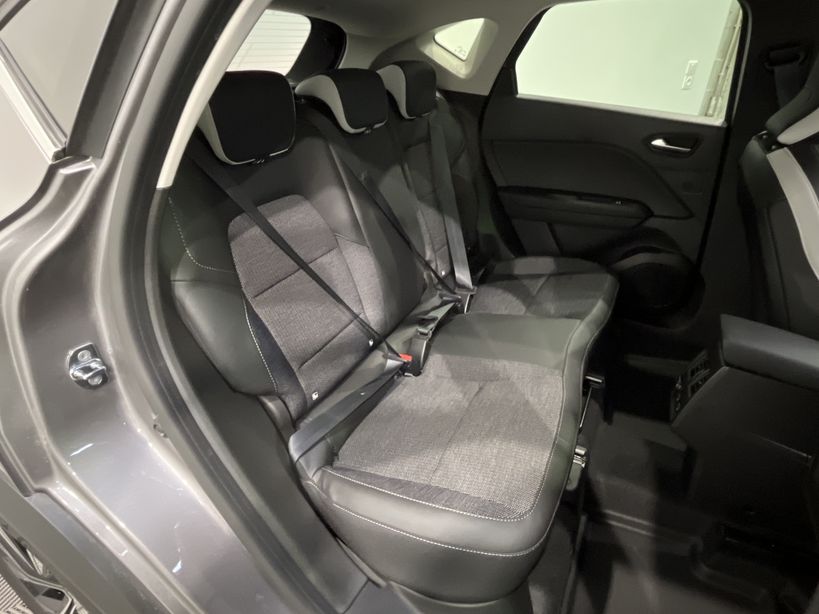 RENAULT CAPTUR 2023 - Photo n°42