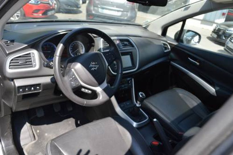 SUZUKI SX4 S-CROSS 2015 - Photo n°257