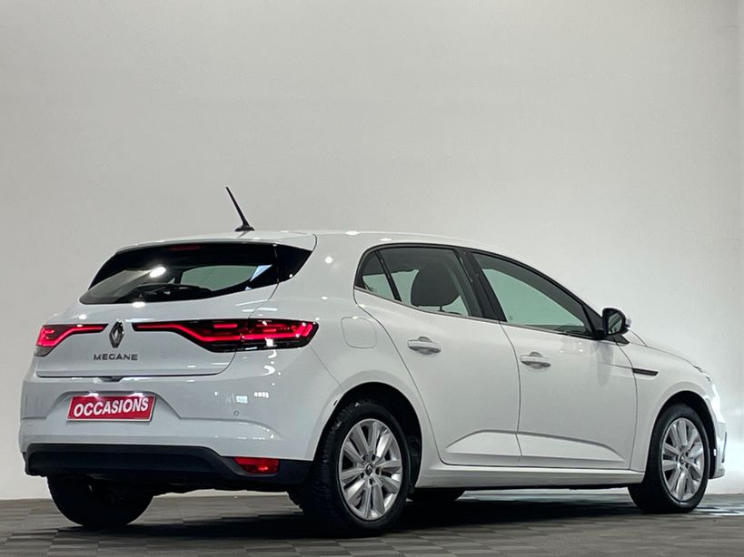 RENAULT MEGANE IV BERLINE 2021 - Photo n°3