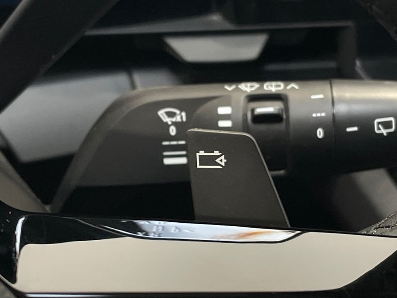 RENAULT MEGANE E TECH 2023 - Photo n°28