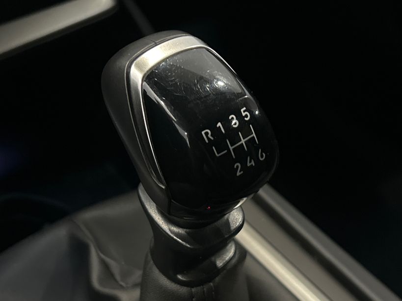 PEUGEOT 308 2023 - Photo n°20