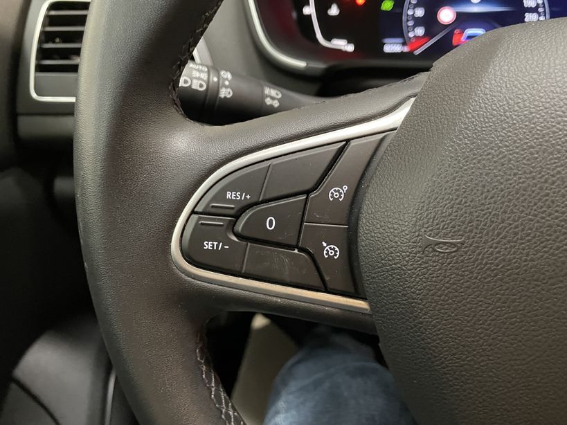 RENAULT MEGANE IV BERLINE 2021 - Photo n°29