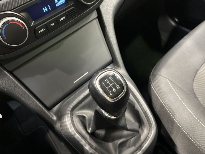 HYUNDAI i10 2016 - Photo n°19