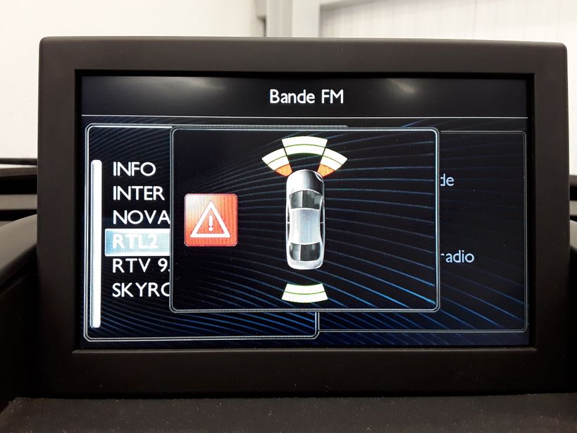 PEUGEOT 5008 2015 - Photo n°8